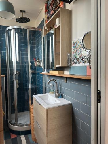 Studio vue Paris - Quartier Canal Saint-Martin