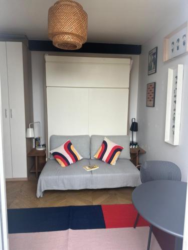 Studio vue Paris - Quartier Canal Saint-Martin