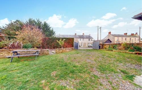 Zahrada ubytování 2 Bedroom Nice Home In Tournières