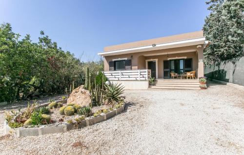 Zahrada ubytování Awesome Home In Santa Croce Camerina