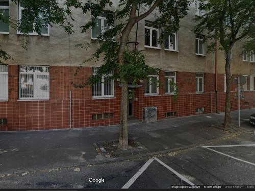 Photo de la galerie de l'établissement Cozy and Unique apartment near train station, à Bratislava