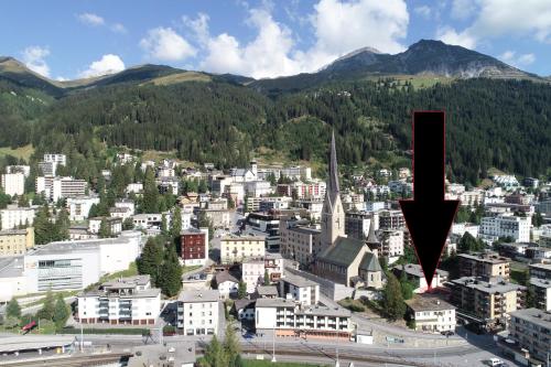 Ein allgemeiner Bergblick oder ein Berglick von des Hotels aus