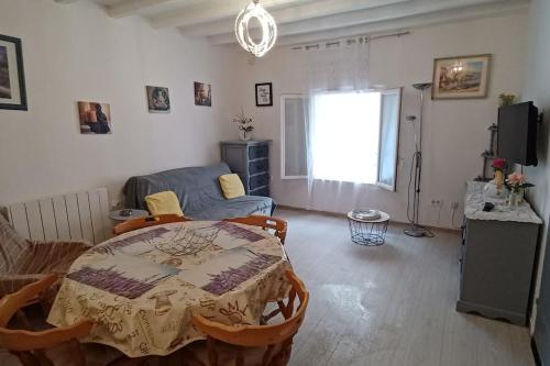 Ruang duduk di Type 2 quartier du port 2 à 4 personnes