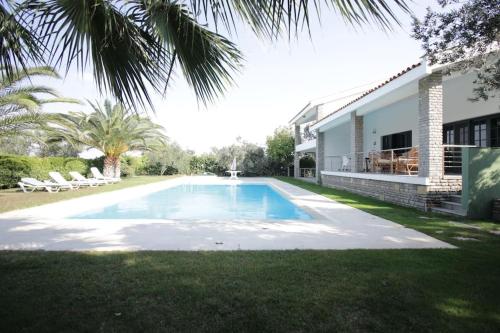 Kolam renang di atau dekat dengan Secluded 3BR Modern Villa w Private Pool and Views