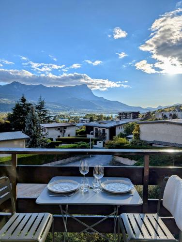 Studio Confortable & Lumineux - Vue Montagne & Lac - Plan d'Eau