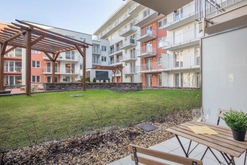 Modern & Cozy with Green Balcony 1145 Budapest, Bosnyák utca 14 kép - 3