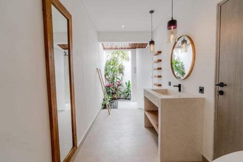 Koupelna v ubytování Luxury Villa 2br In Padonan Canggu