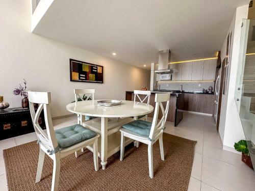Η κουζίνα ή μικρή κουζίνα στο Elegant Condo in the Heart of Morelia