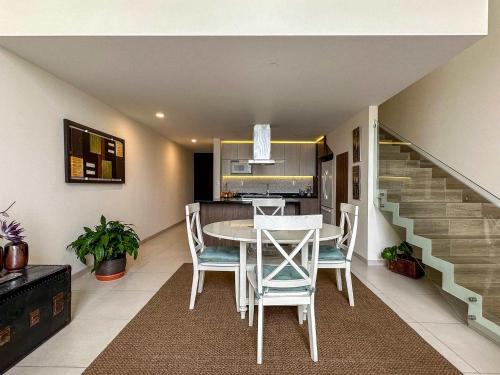 Φωτογραφία από το άλμπουμ του Elegant Condo in the Heart of Morelia σε Μορέλια
