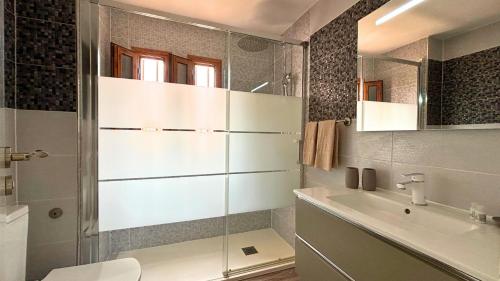 MarketHome Bouganvillas 2
