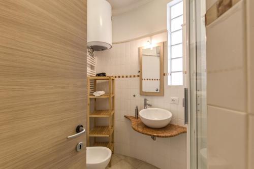 Ванная комната в Aurelia Vatican Apartments