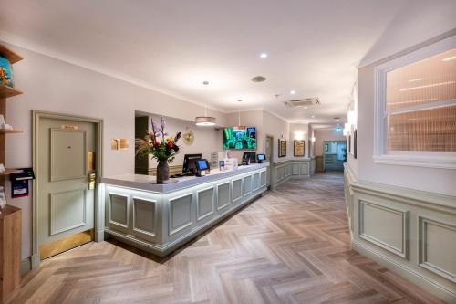 Hall ou réception de l'établissement Mercure Manchester Norton Grange Hotel & Spa