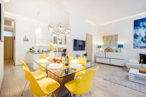 Designer Luxury Home Next To Dohany Synagogue with Balcony 1075 Budapest, 5 Károly körút kép - 3