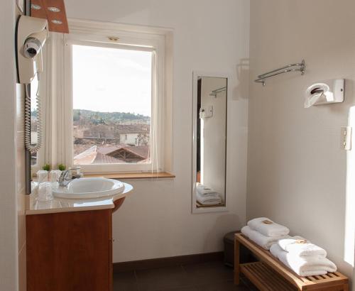 Bathroom sa Hotel Sainte Anne - Apt