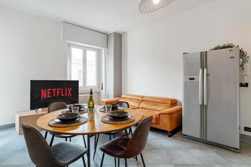 Citylife View and 10 Minutes by Walk Modern Apartment
