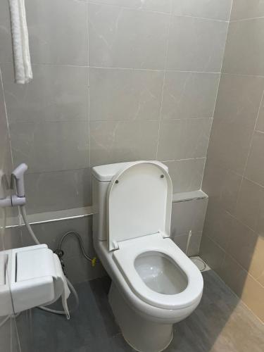 Ένα μπάνιο στο Connie home