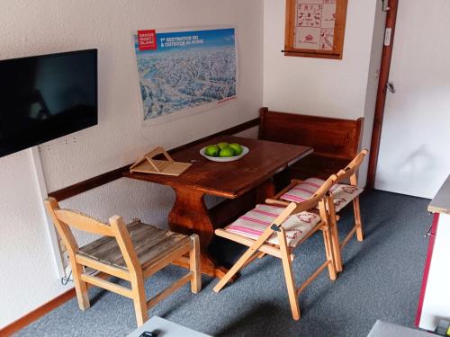 Studio 18 m2 tout confort 4pers location semaine du samedi au samedi au pied des pistes