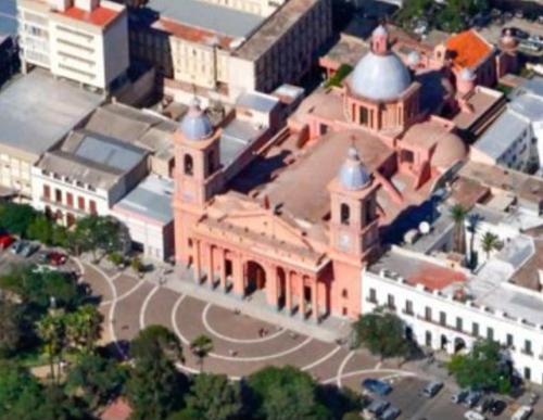 an overhead view of a large building with turrets at Departamento 1 Sarmiento in San Fernando del Valle de Catamarca