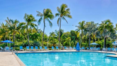 Piscina en o cerca de Modern and Coastal Ocean Pointe 2307