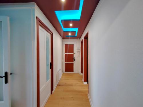 Fotografie z fotogalerie ubytování Appartement en centre ville - 5 min de la Gare - 62 m2 - 1 à 6 pers v destinaci Creil