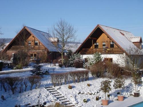 Το Holiday Home in Germany with Loggia τον χειμώνα