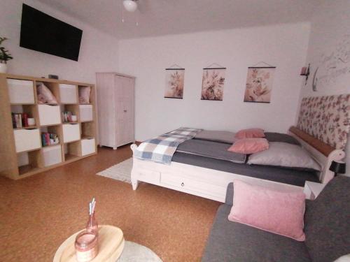 Postel nebo postele na pokoji v ubytování Ferienhaus klein und fein
