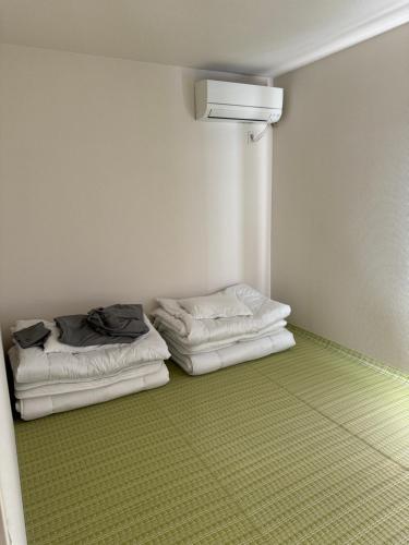 Self check-in Hostel 5mins from JR Nishi Hiro station