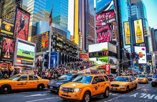 Fotografie z fotogalerie ubytování Completely Private 2 BR Apt with Backyard in LIC !!! v destinaci Long Island City