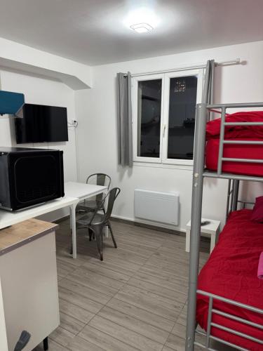 Appartement F, RESIDENCE DU RENOUVEAU, Stade de France, idéal pour 2 pers