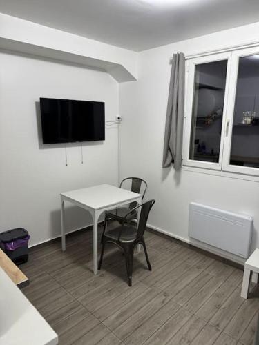 Appartement I, RESIDENCE DU RENOUVEAU, Stade de France, idéal pour 2 pers