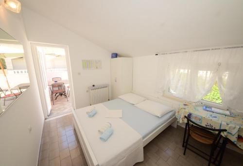 Apartments Jakov
