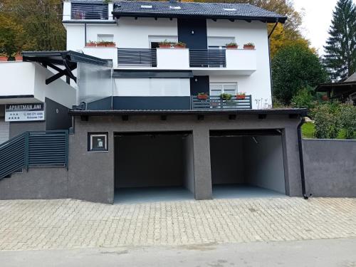 Budova, kde se apartmán nachází