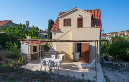 1 Bedroom Gorgeous Apartment In Zlarin