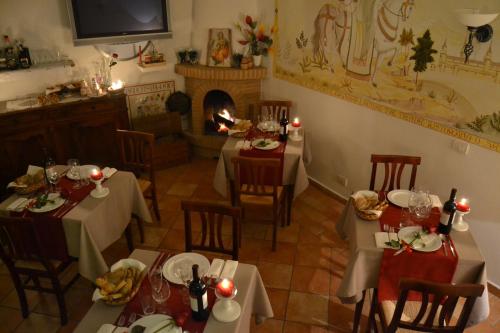A restaurant or other place to eat at Il Cantuccio