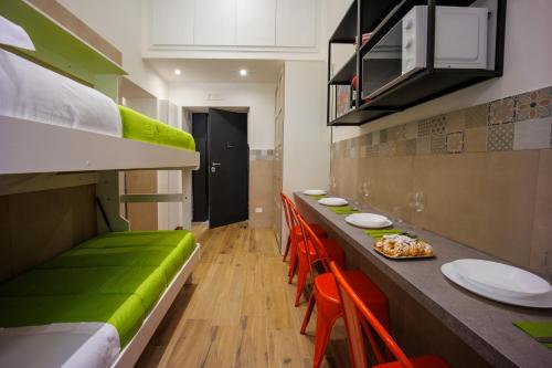 Mike Suite Napoli