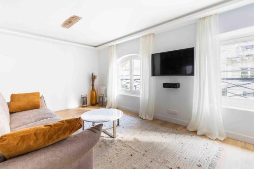 Invalides Palais Bourbon Luxueux Appartement 4P