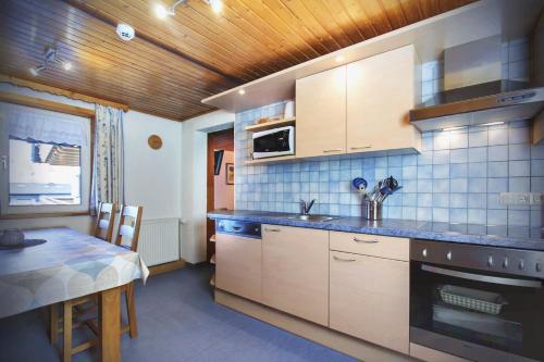 Apartments RIFA - Gaschurnにあるキッチンまたは簡易キッチン