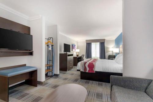 Katil atau katil-katil dalam bilik di Best Western Medical Center North Inn & Suites Near Six Flags