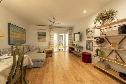 Wide with beautiful kitchen 2Bd 3Bth -Arenal photo 1