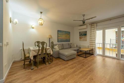 Wide with beautiful kitchen 2Bd 3Bth -Arenal photo 8