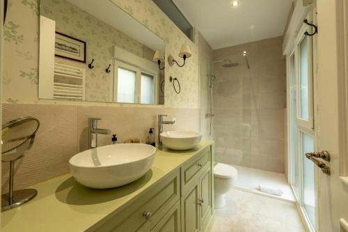 Wide with beautiful kitchen 2Bd 3Bth -Arenal photo 22