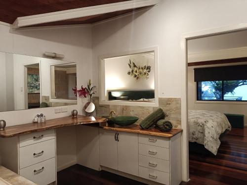 Φωτογραφία από το άλμπουμ του Escarpment Retreat & Day Spa for Couples σε Mount Tamborine
