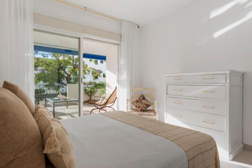 2 bedroom apartment in Medina Garden