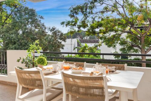 2 bedroom apartment in Medina Garden