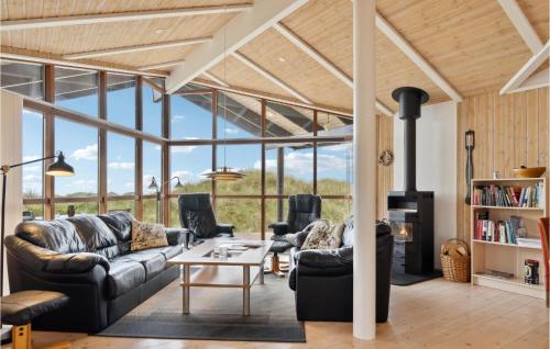 Χώρος καθιστικού στο Beautiful Home In Saltum