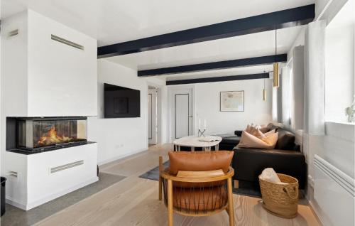Televisyen dan/atau pusat hiburan di 3 Bedroom Nice Home In Fanø