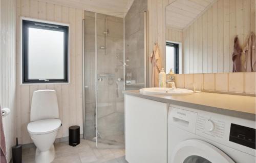 Gallery image of 3 Bedroom Stunning Home In Grenaa in Brøndstrup