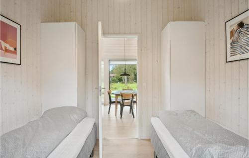 Gallery image of 3 Bedroom Stunning Home In Grenaa in Brøndstrup