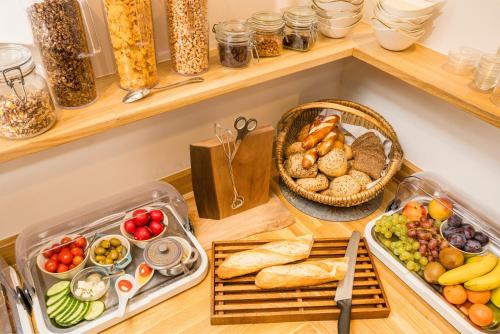 Jídlo v hotelu nebo okolí