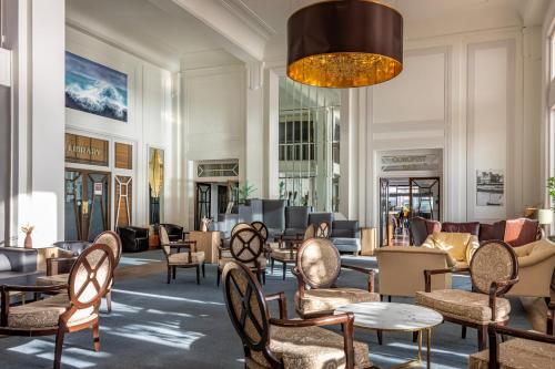 Ruang duduk di Cavendish Hotel